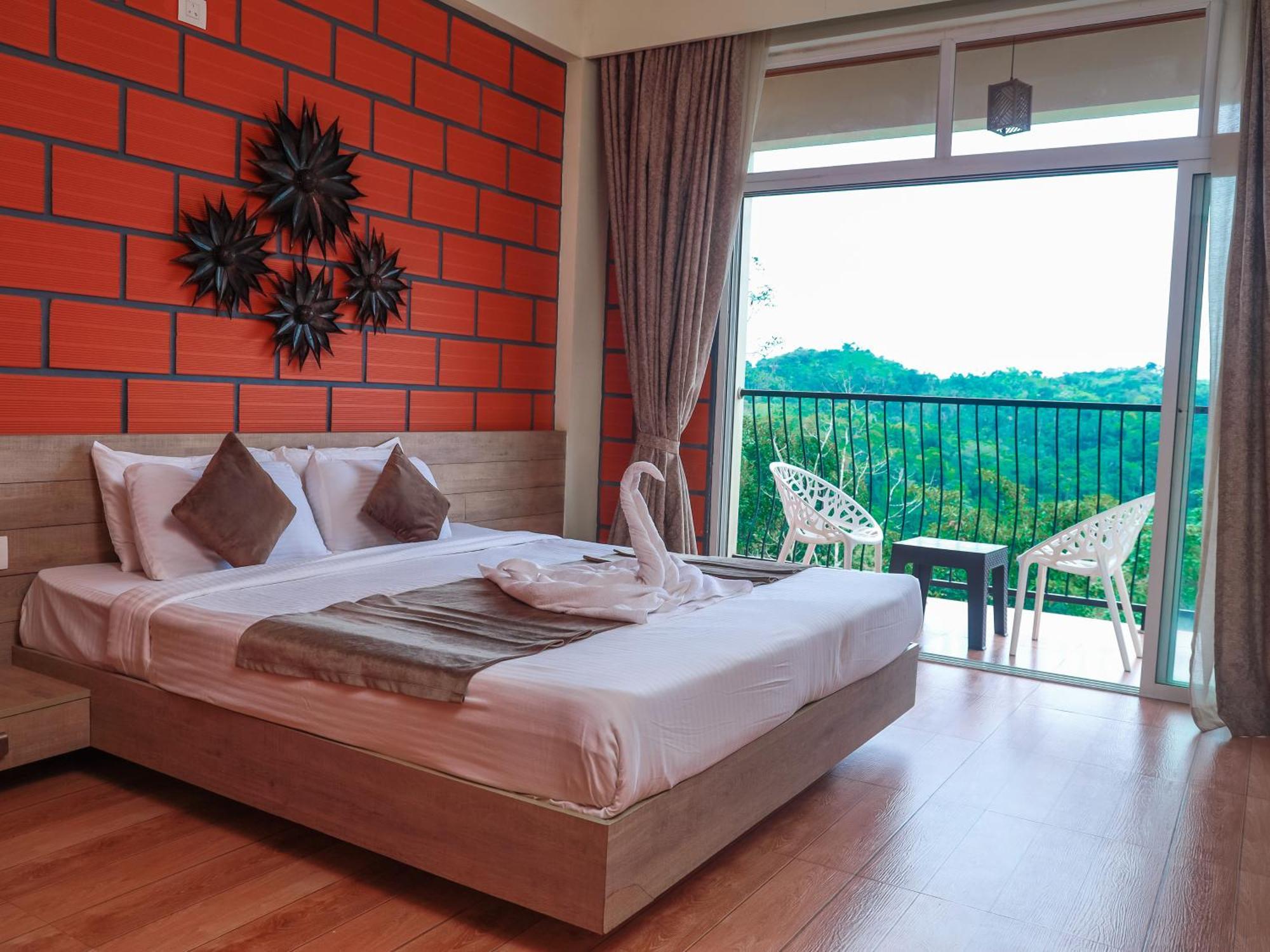 Serene Crest Resort 玛纳多迪 外观 照片